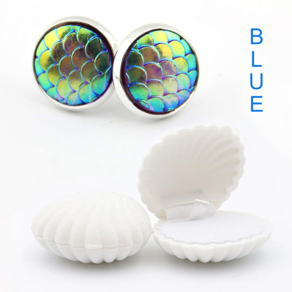 Mermaid Scale Earrings With Shell Gift Box. - Picture 3 of 6